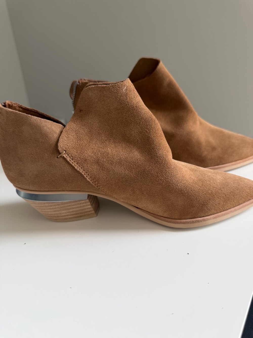 Dolce Vita Women's Tan Suede Ankle Booties